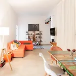 Happy Shared Apartment Naples